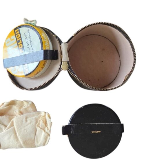 Vintage Austria Shoe Polish Kit Black Leather Travel Case Zipper 1950's Shining - Picture 2 of 4